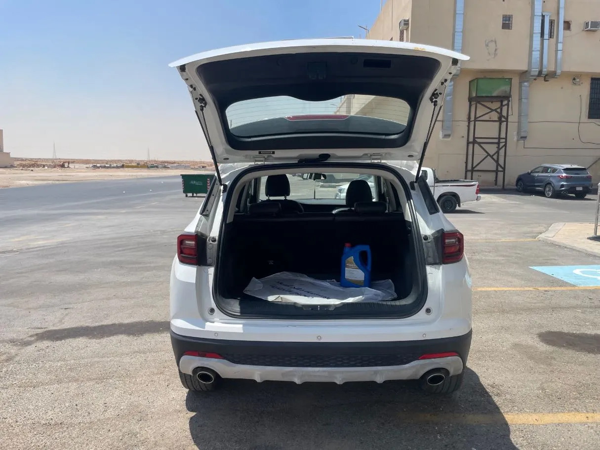 Car image 22