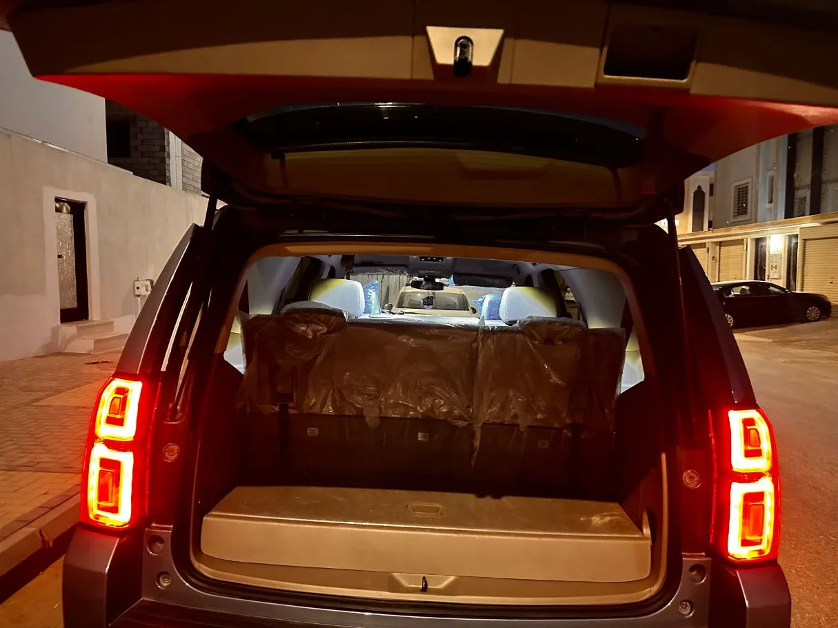 Car image 20