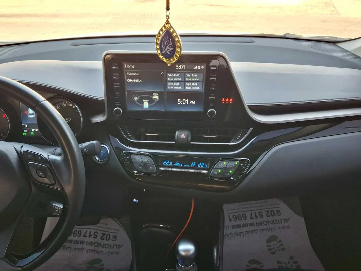 Car image 16