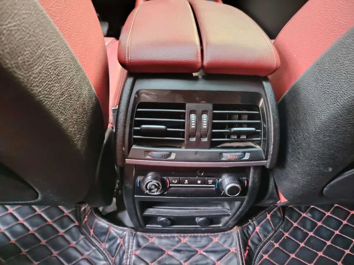 Car image 41