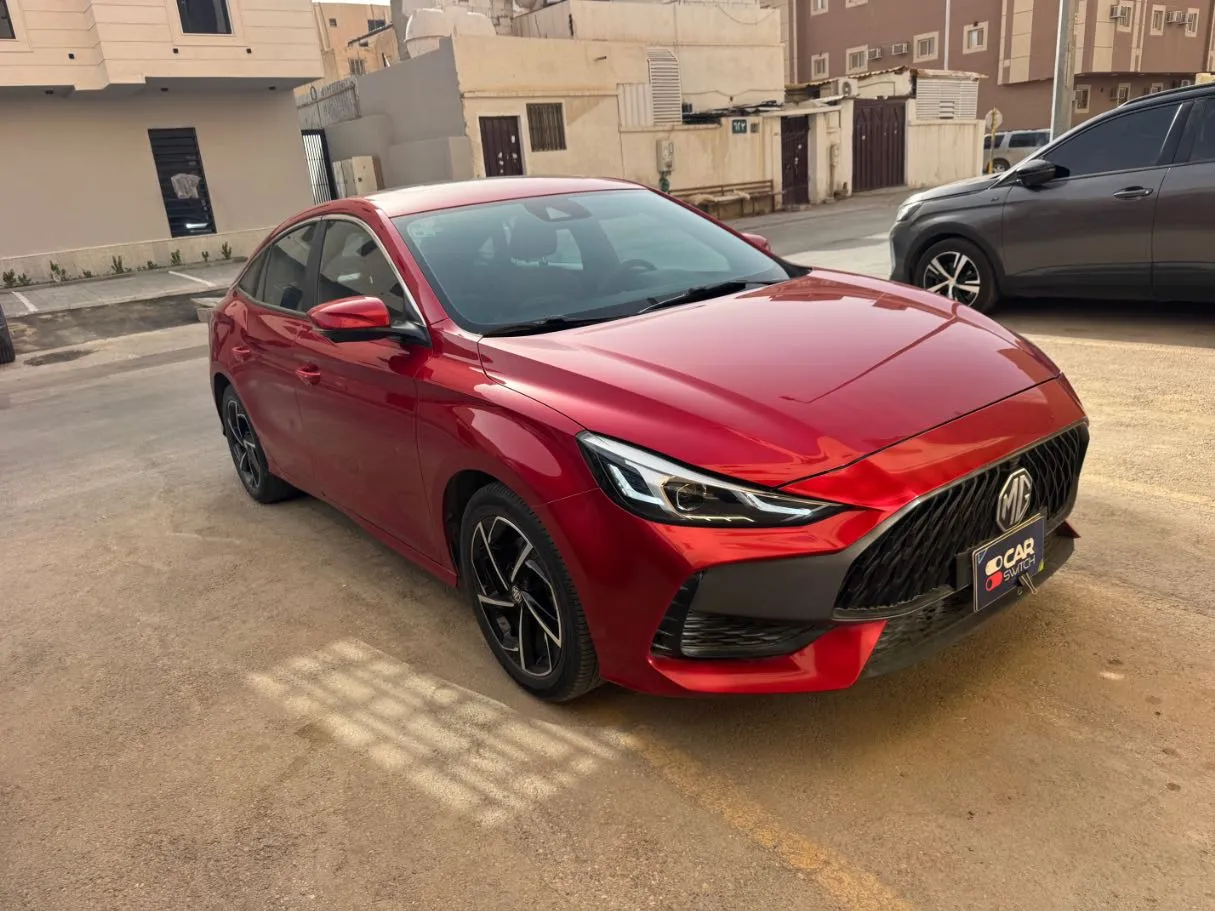 Car image 3
