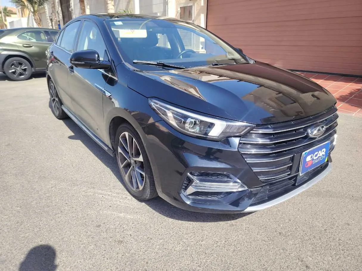 Car image 3