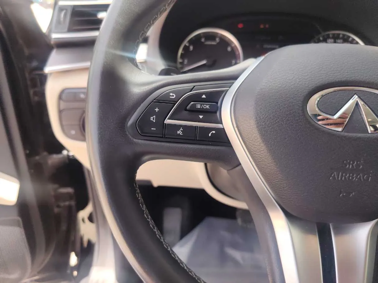 Car image 35