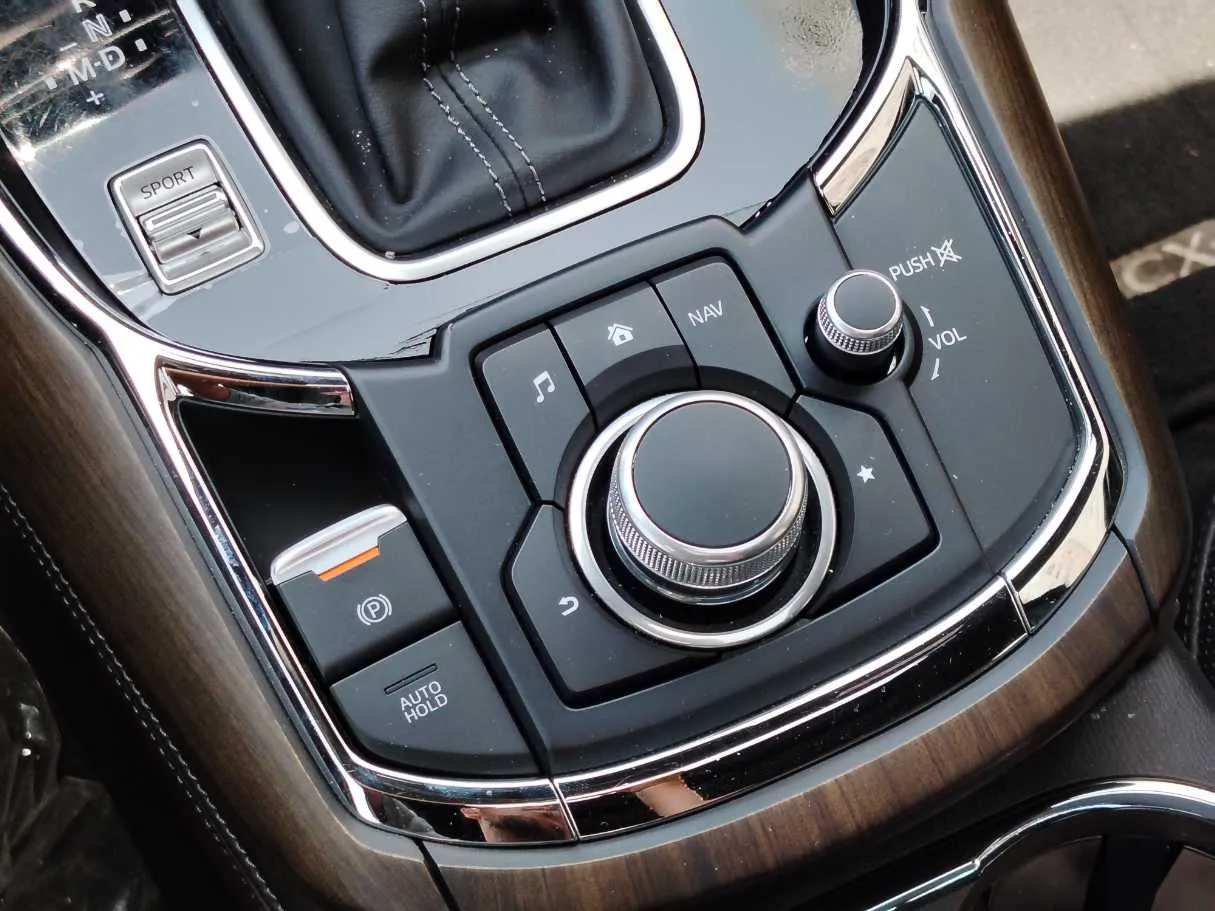 Car image 22