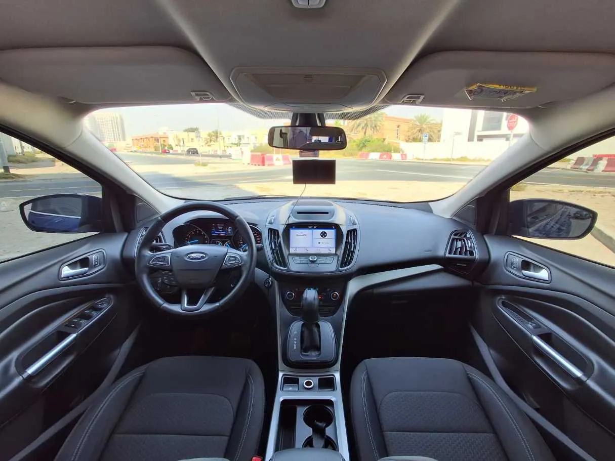 Car image 17
