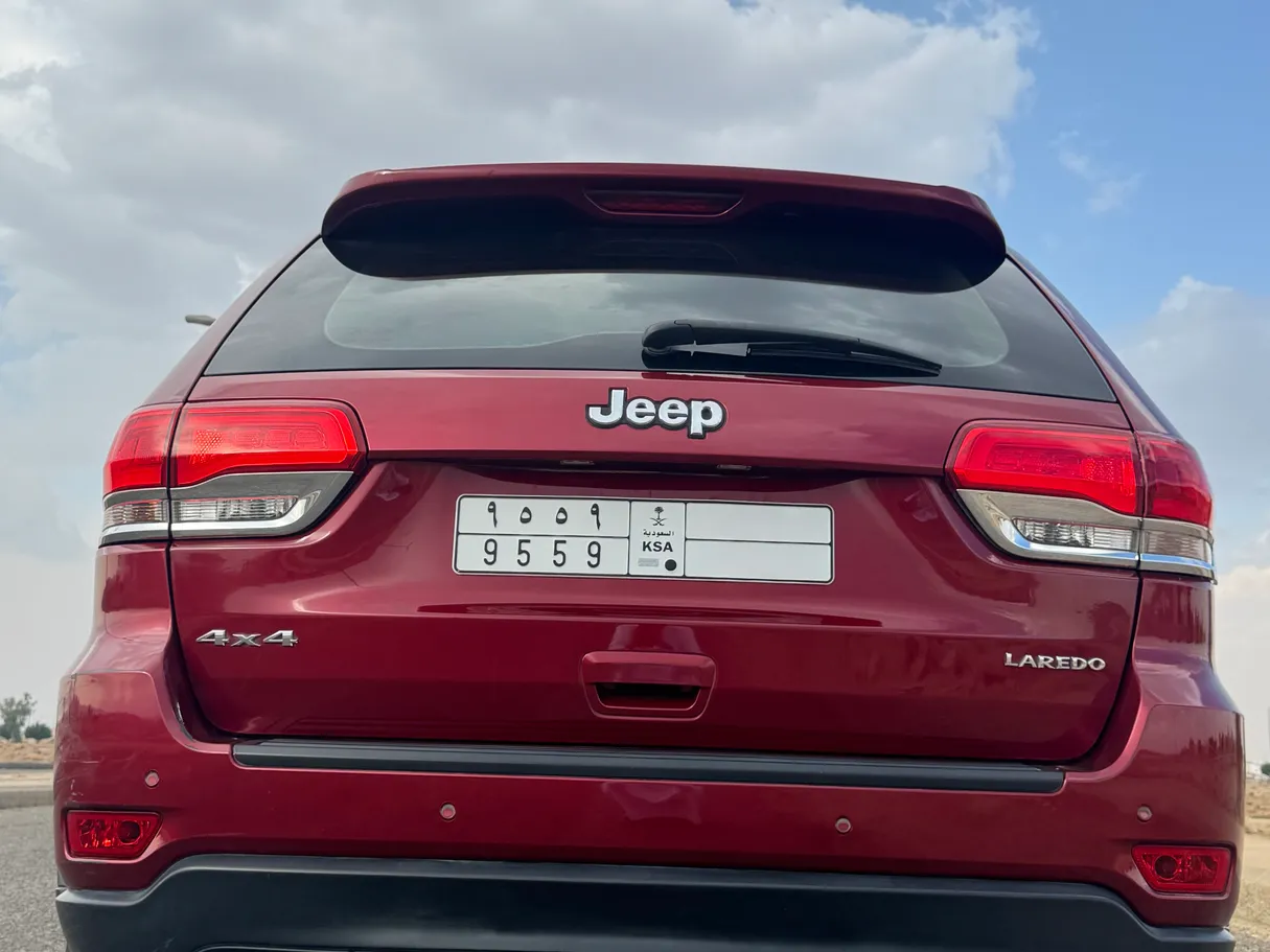 Car image 13