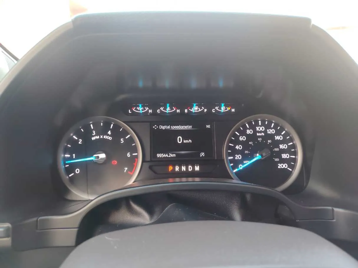 Car image 25