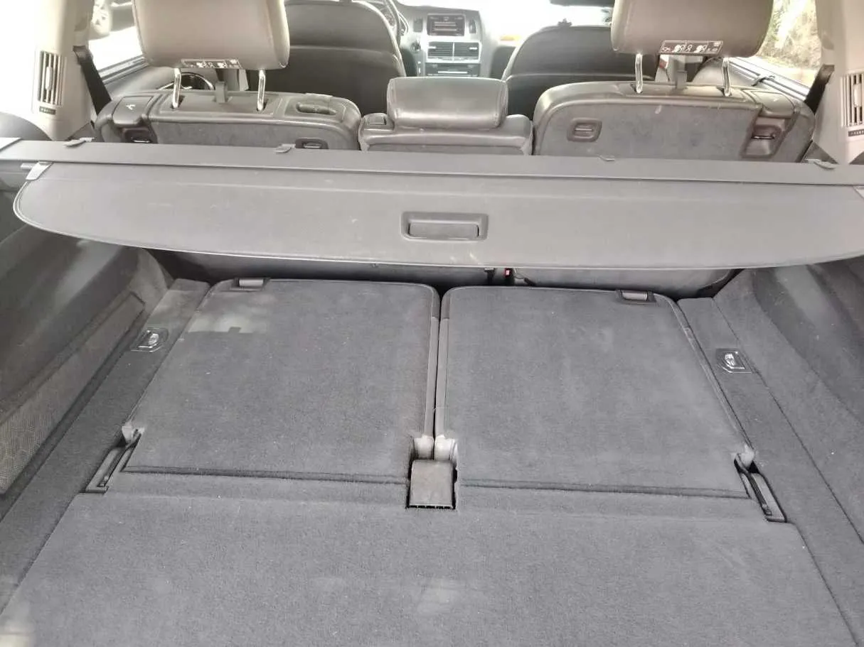 Car image 34