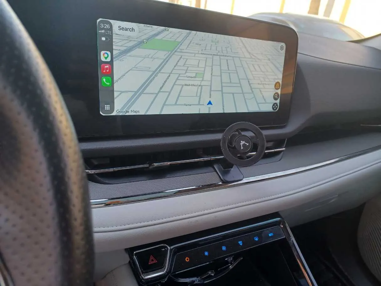 Car image 18