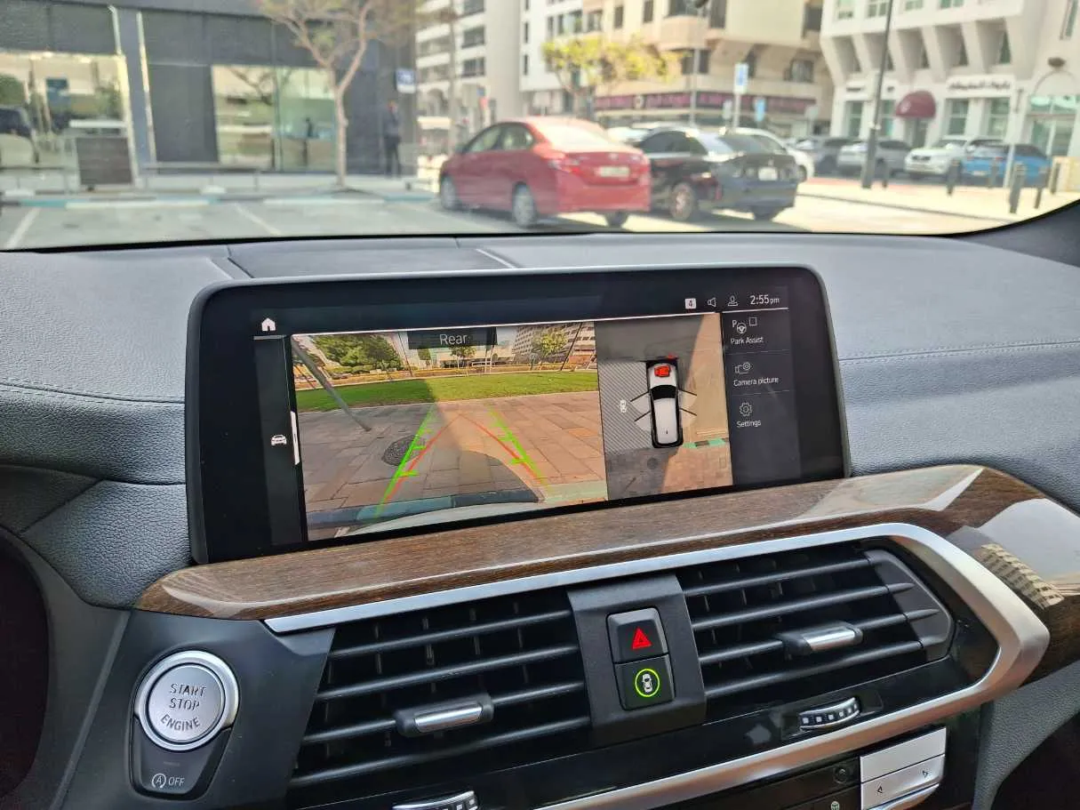 Car image 19