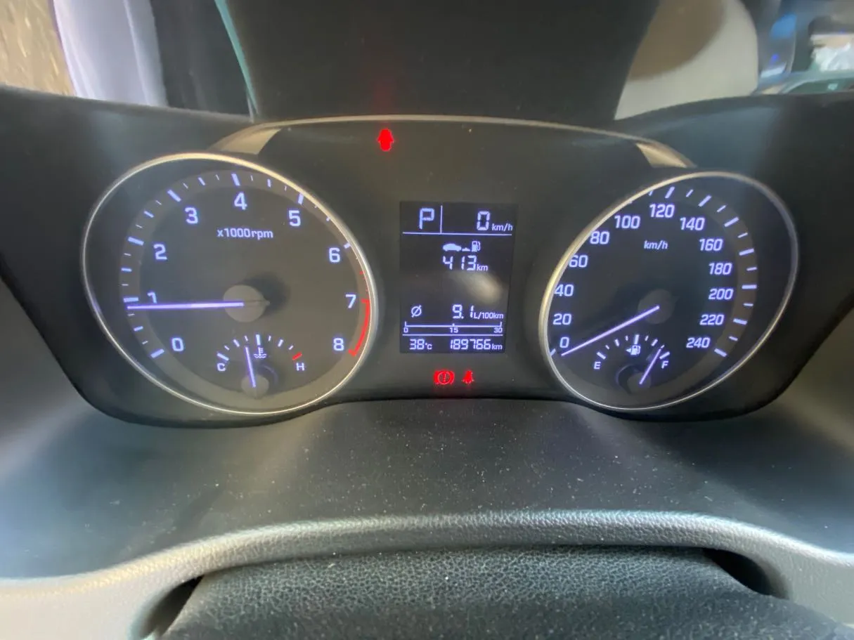 Car image 17