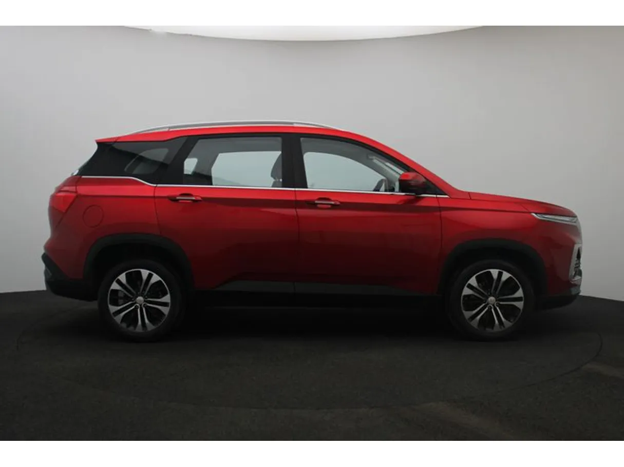 Car image 13