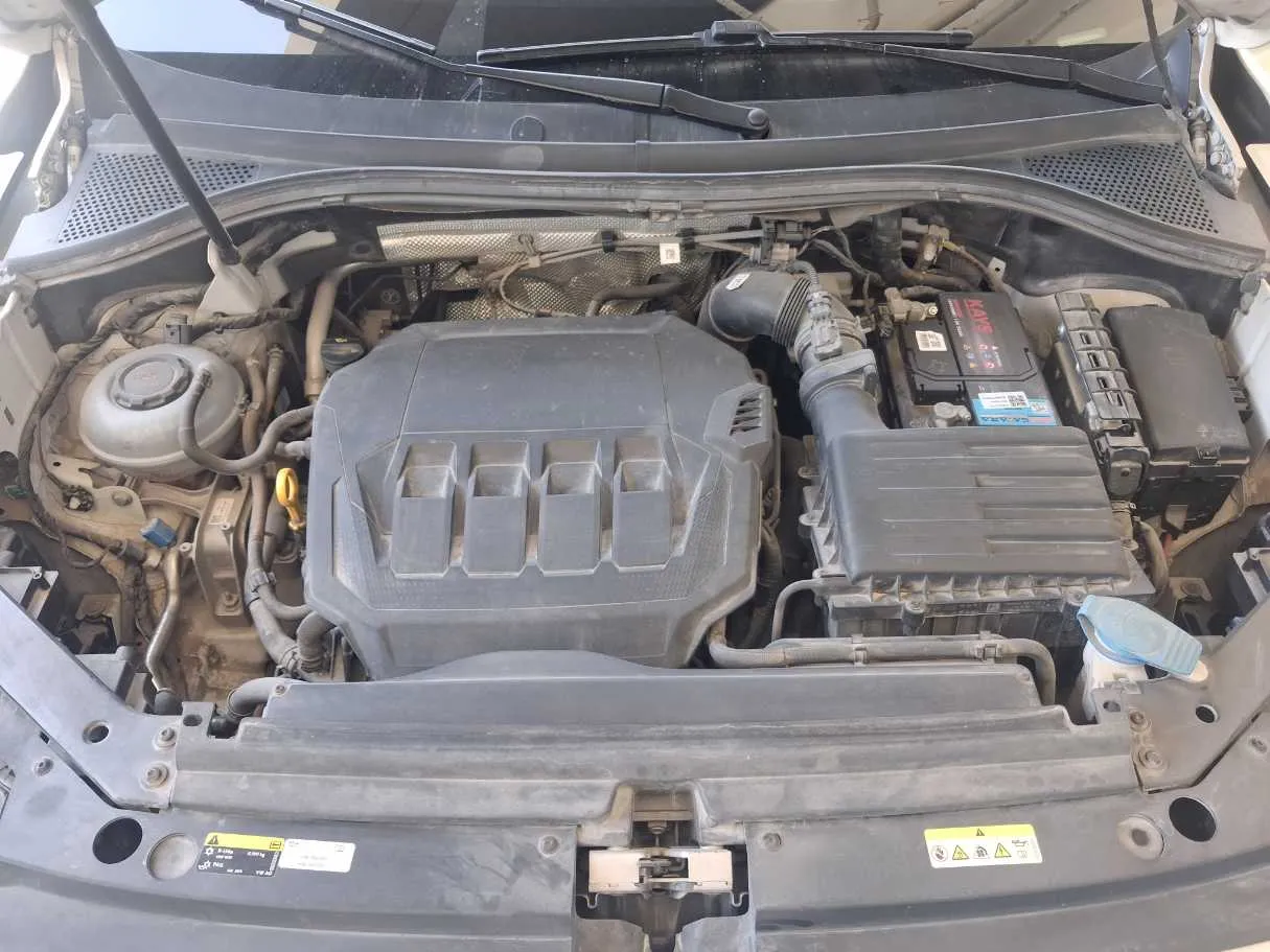 Car image 20