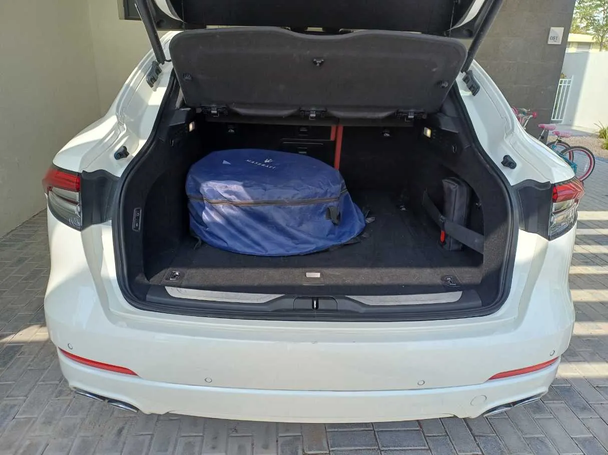 Car image 20