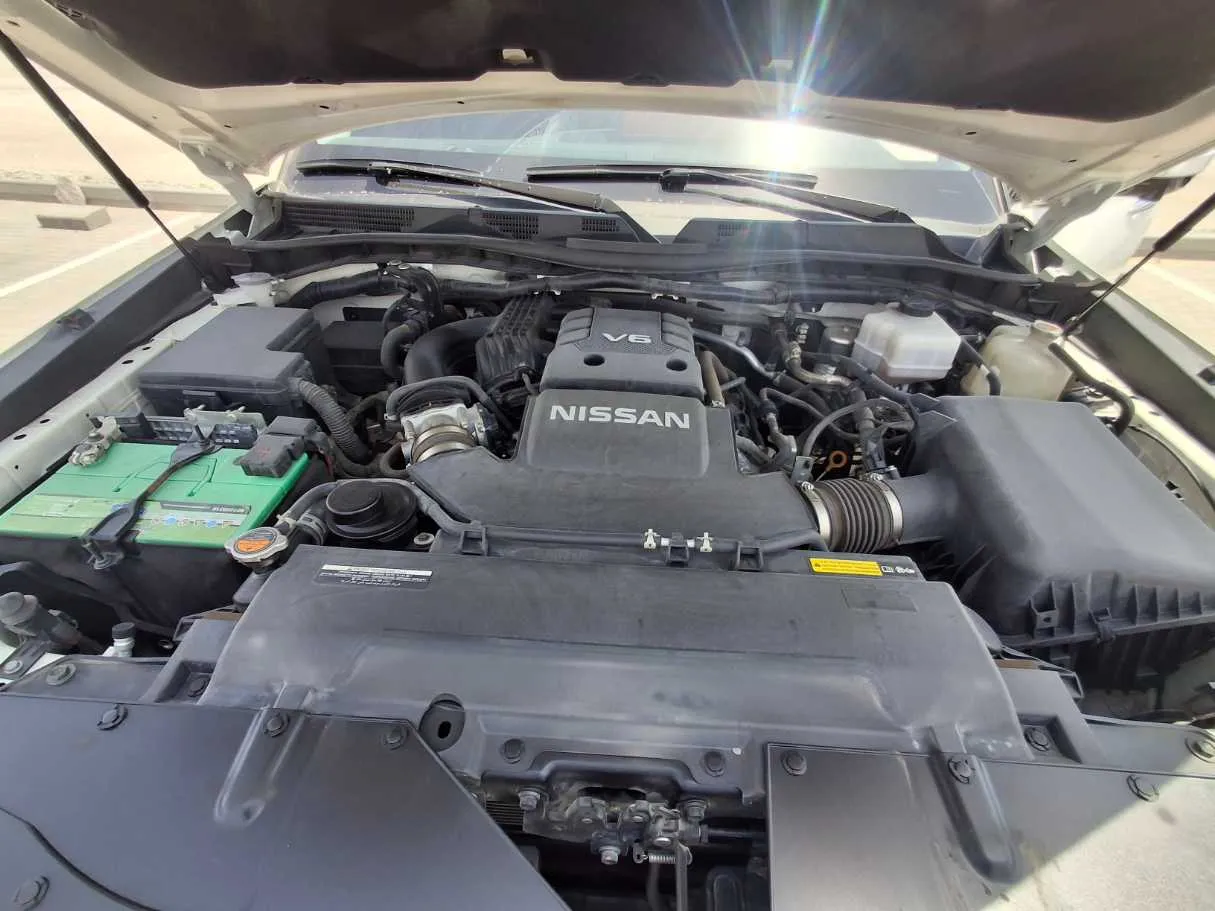 Car image 19