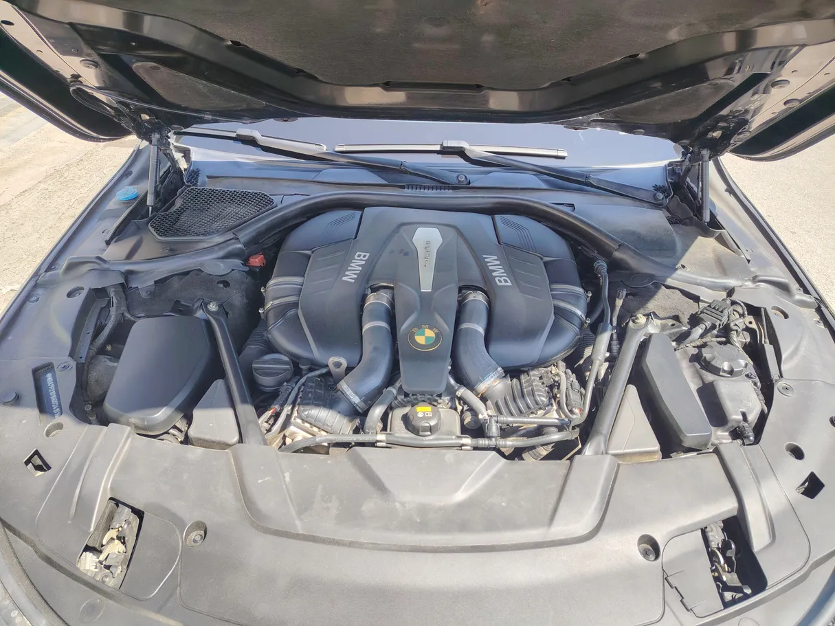 Car image 29