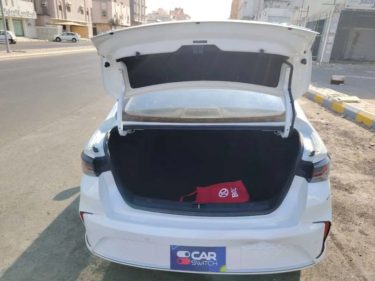 Car image 36