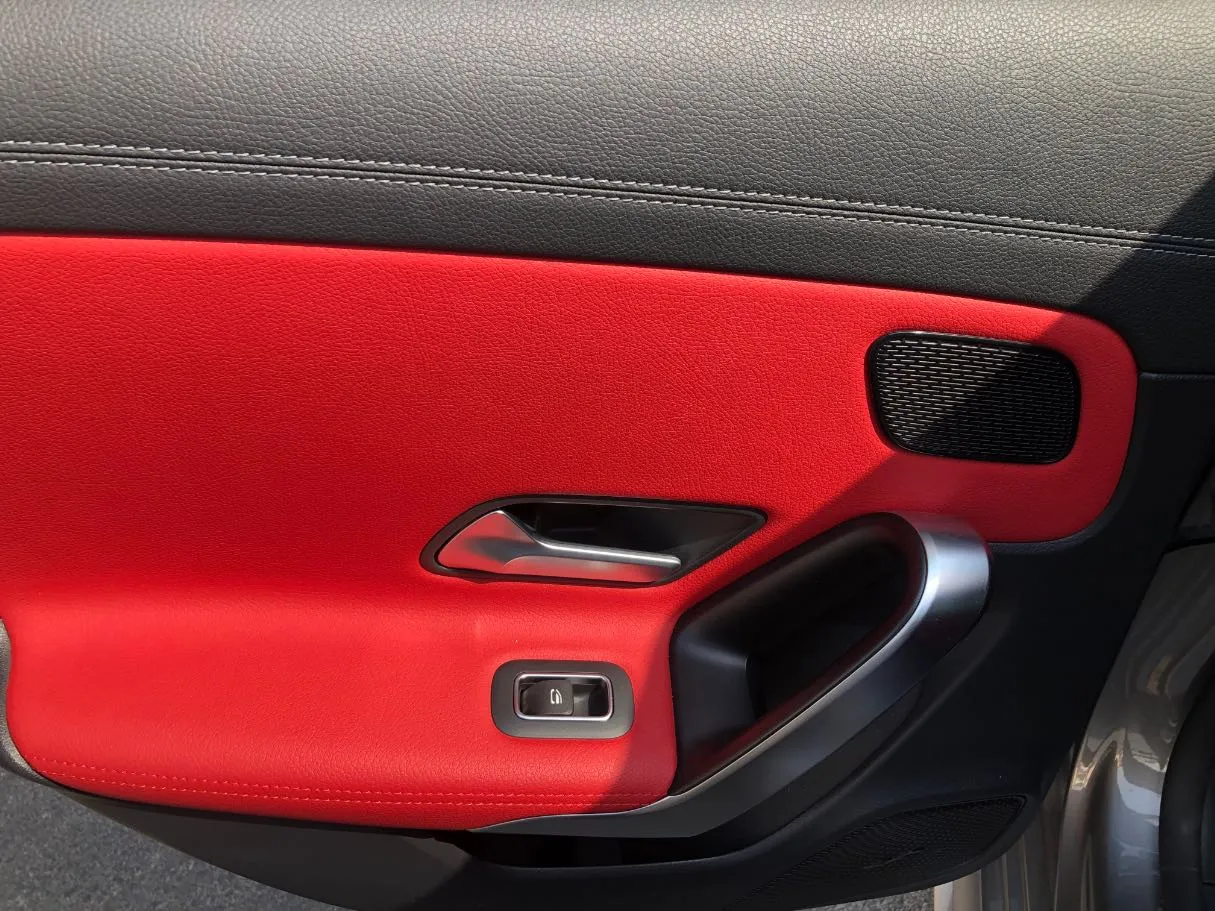 Car image 13