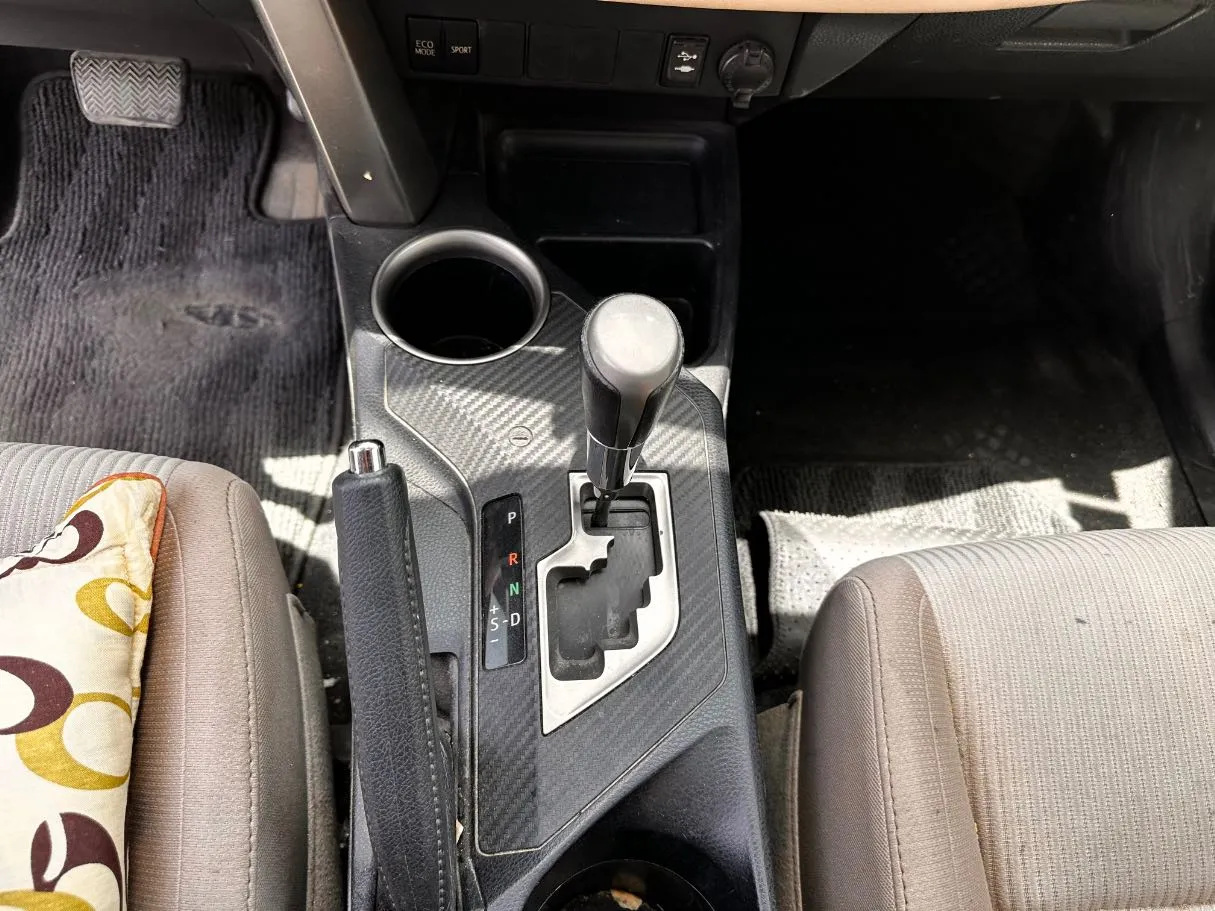 Car image 18