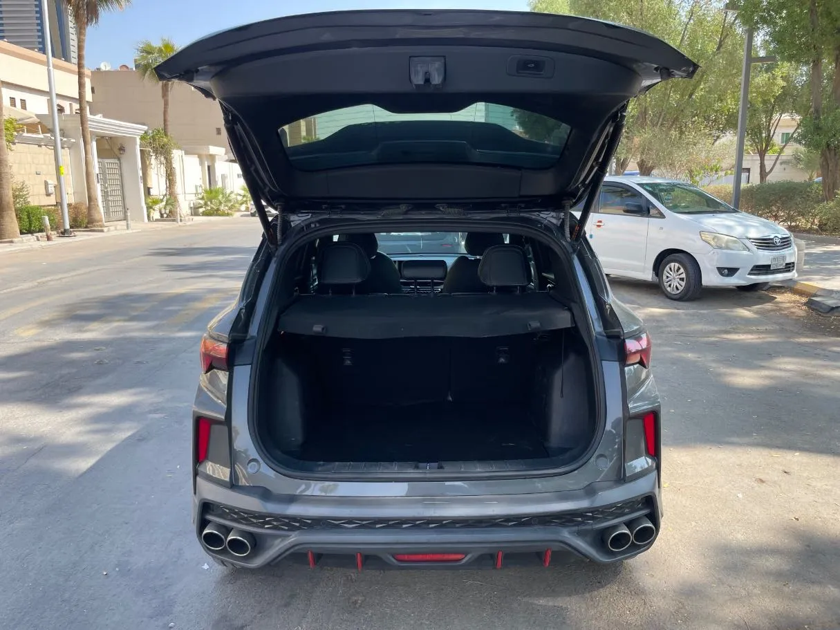 Car image 22
