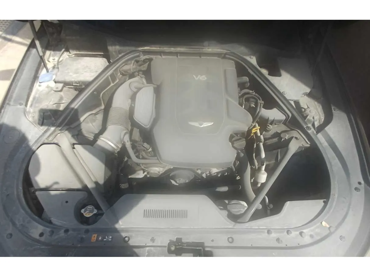 Car image 21