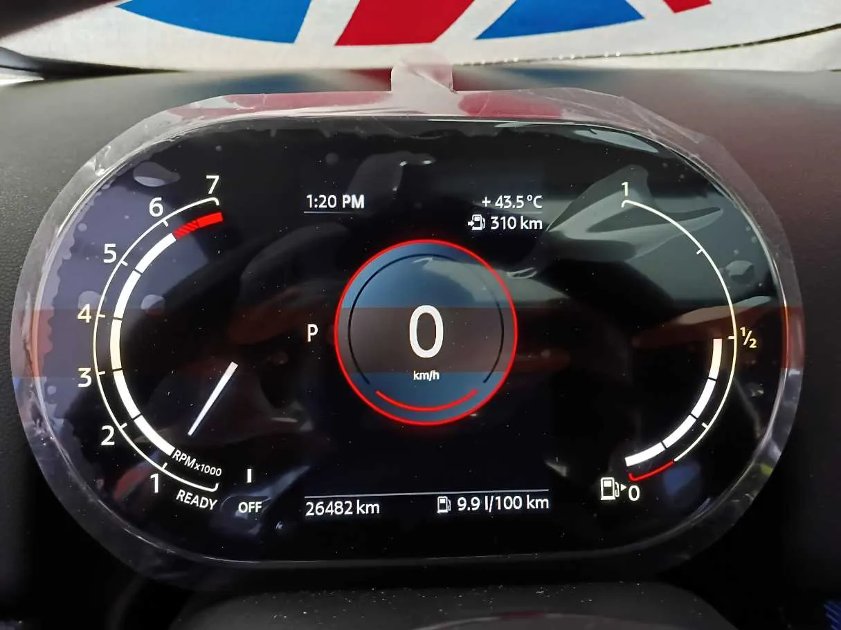 Car image 18