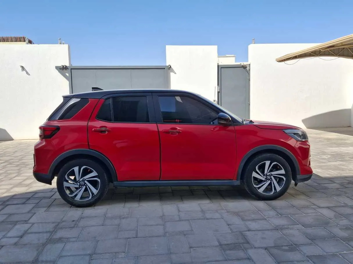 Car image 8