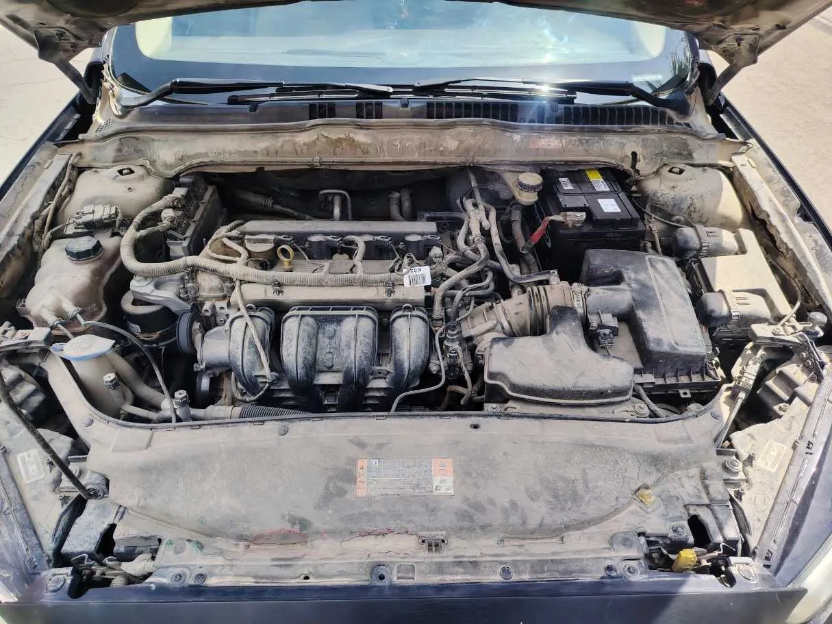 Car image 30