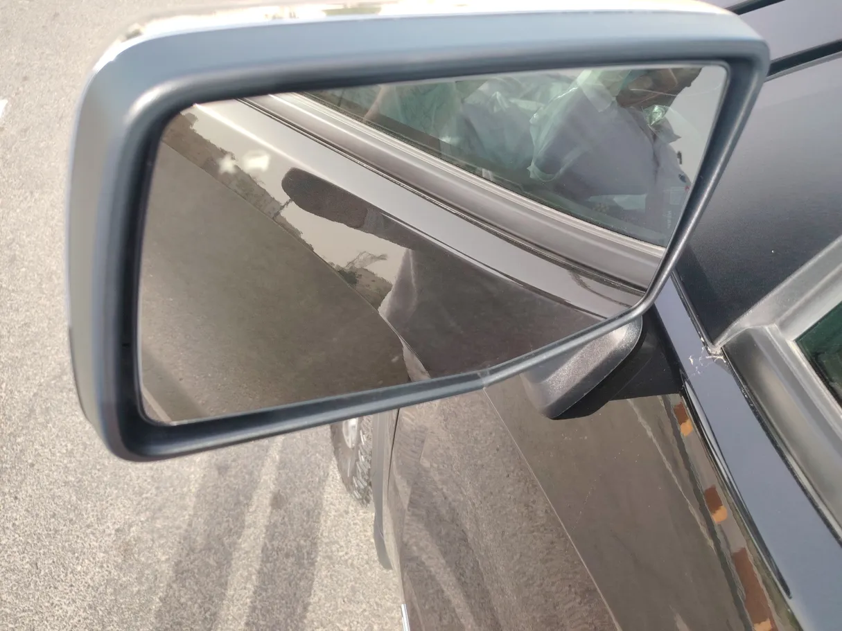 Car image 25