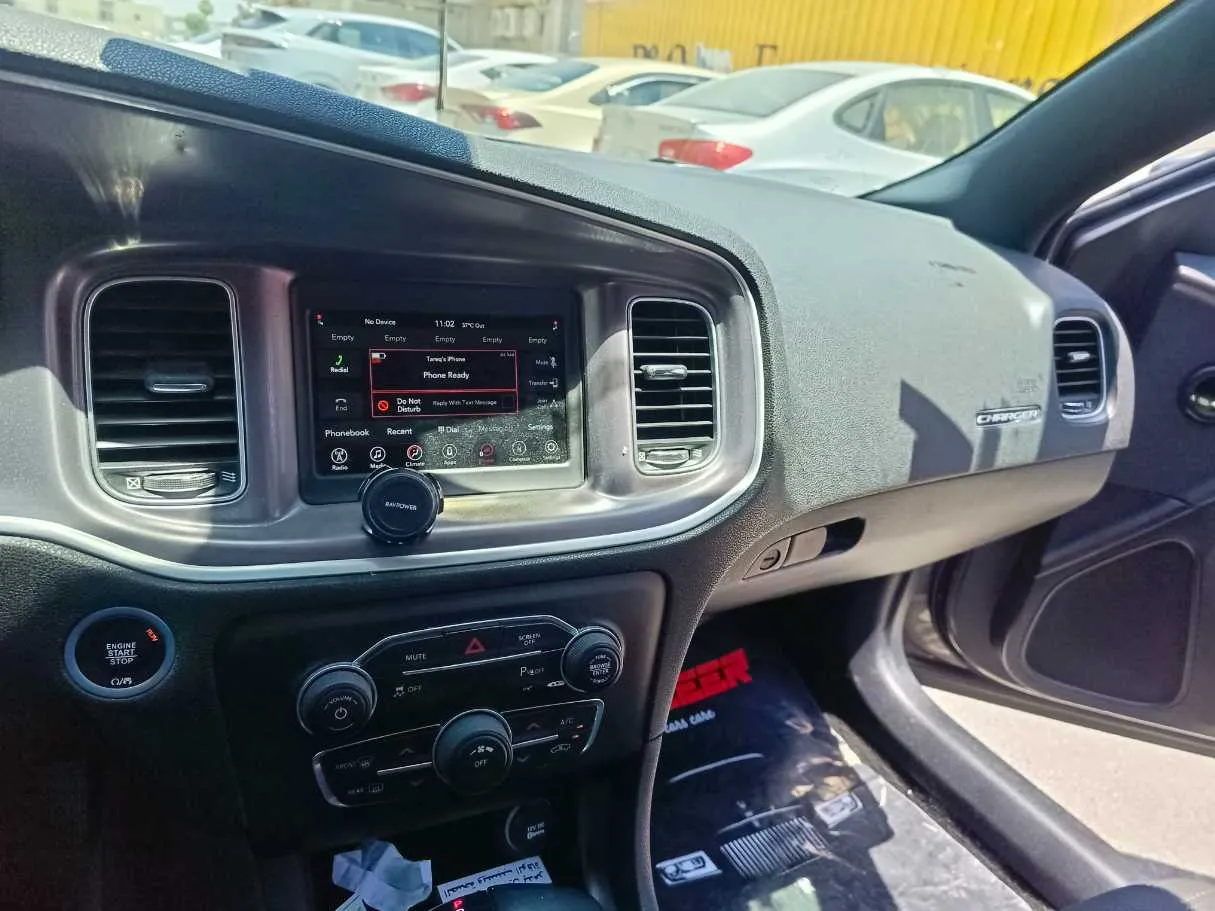 Car image 23