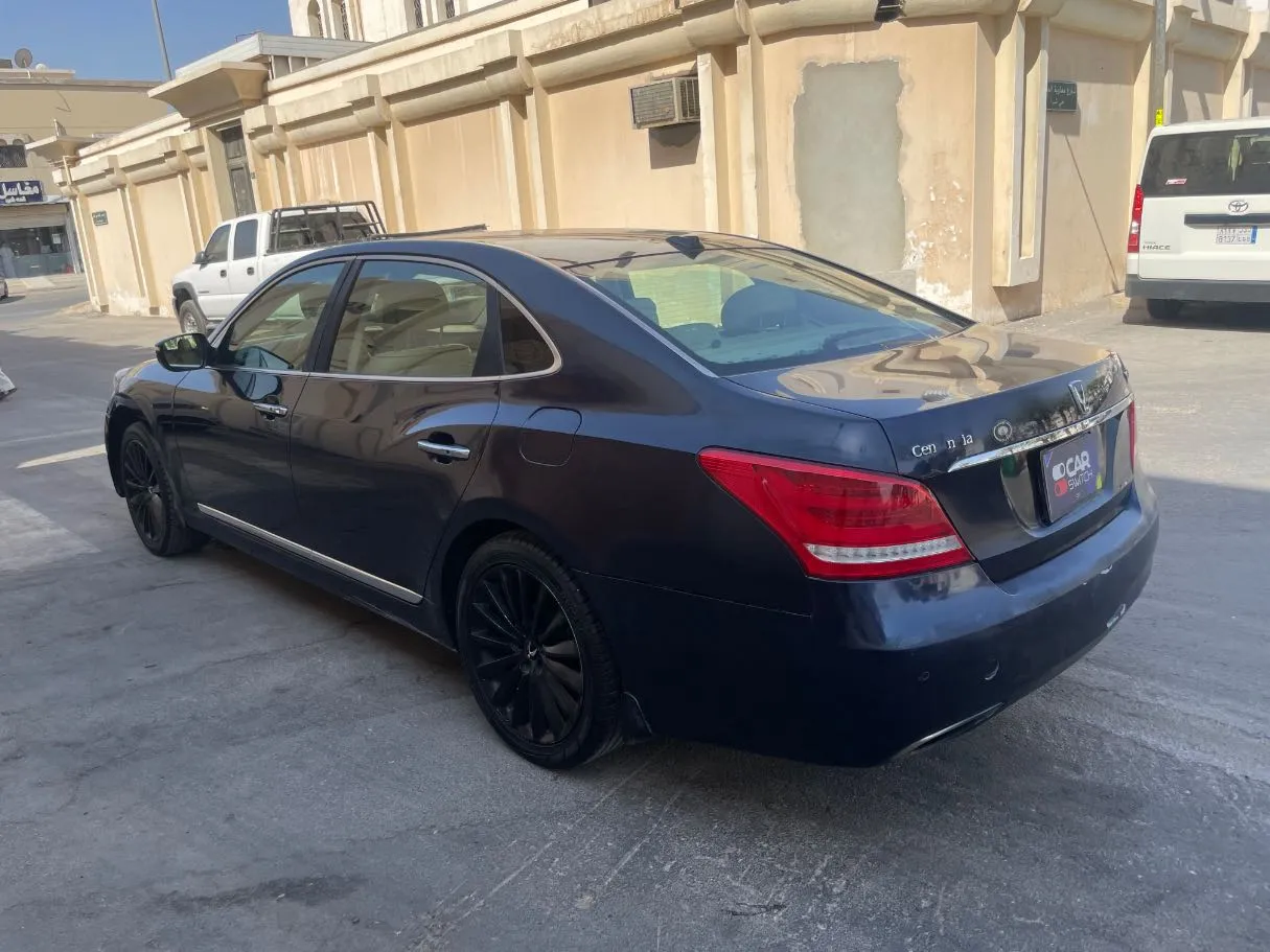 Car image 7