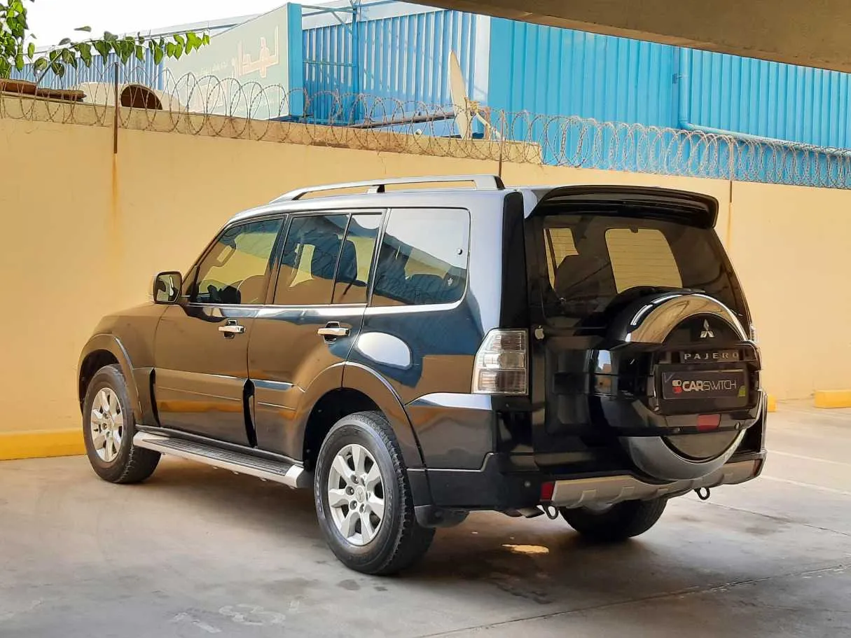 Car image 5