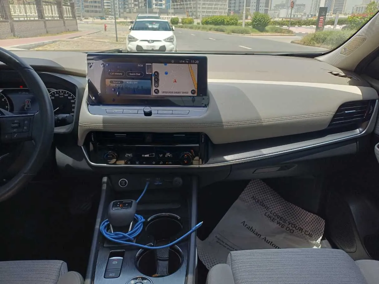 Car image 15