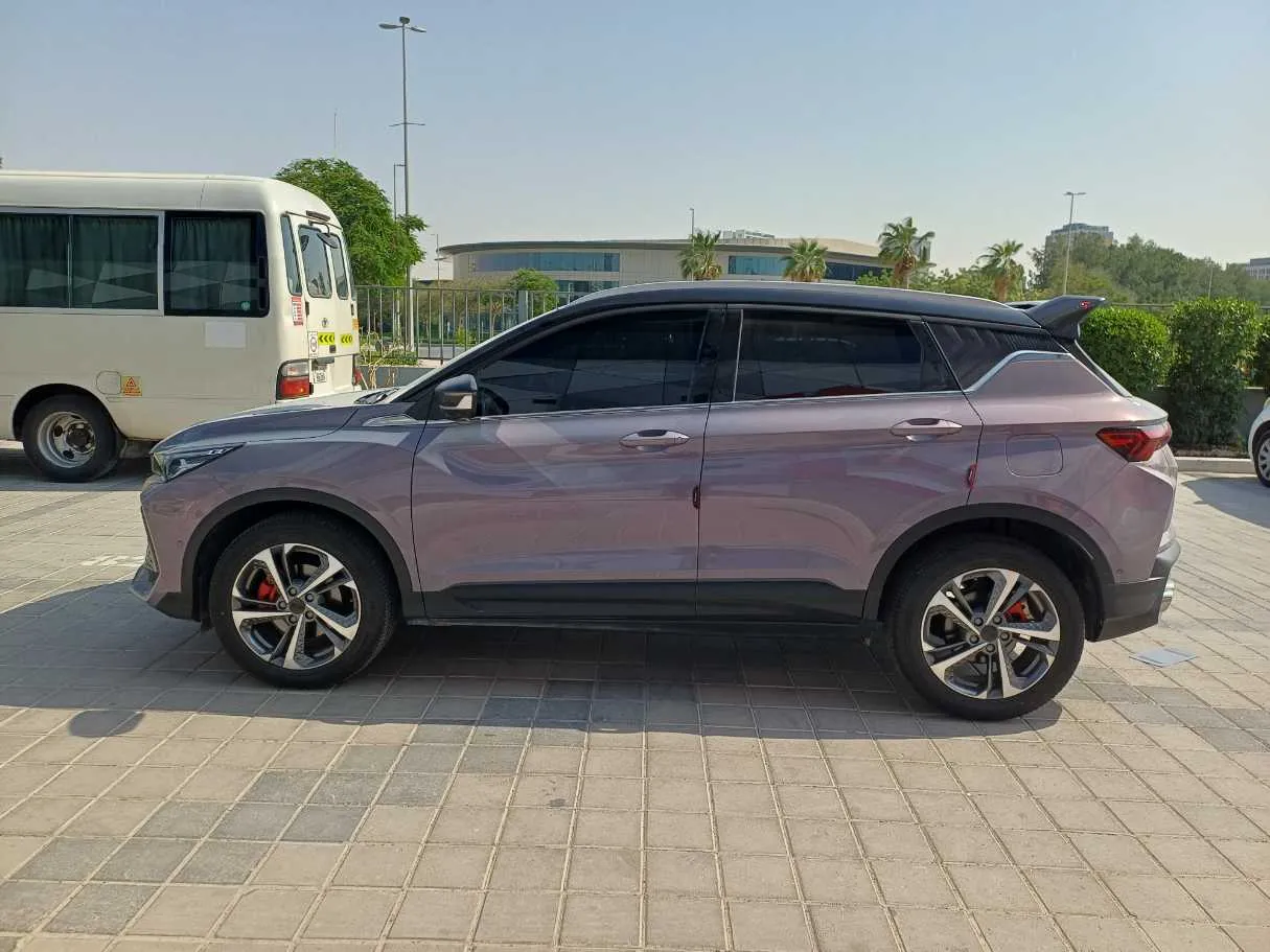 Car image 8
