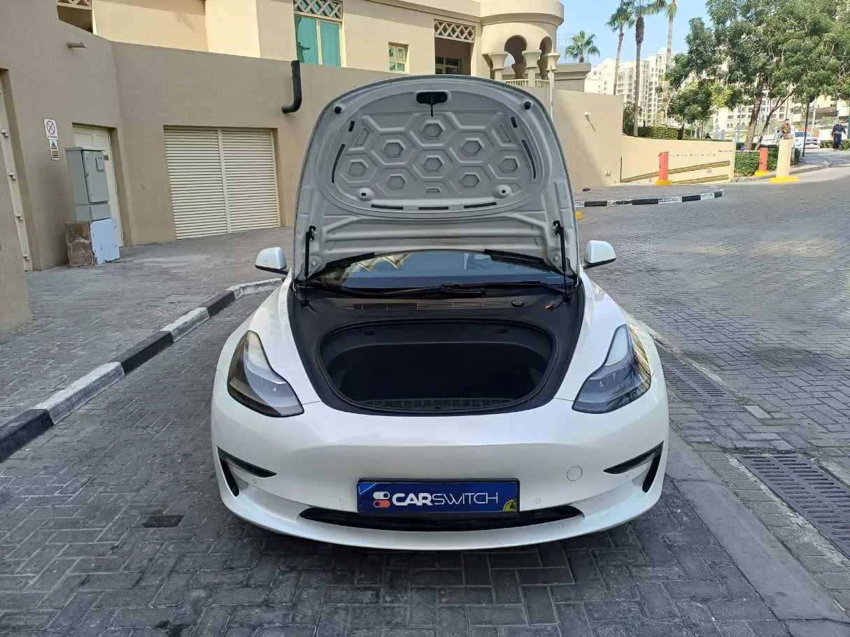 Car image 23