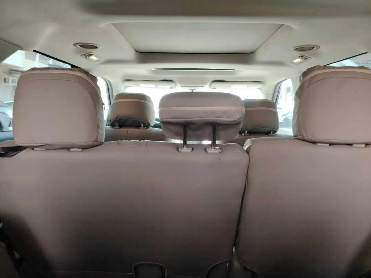 Car image 29