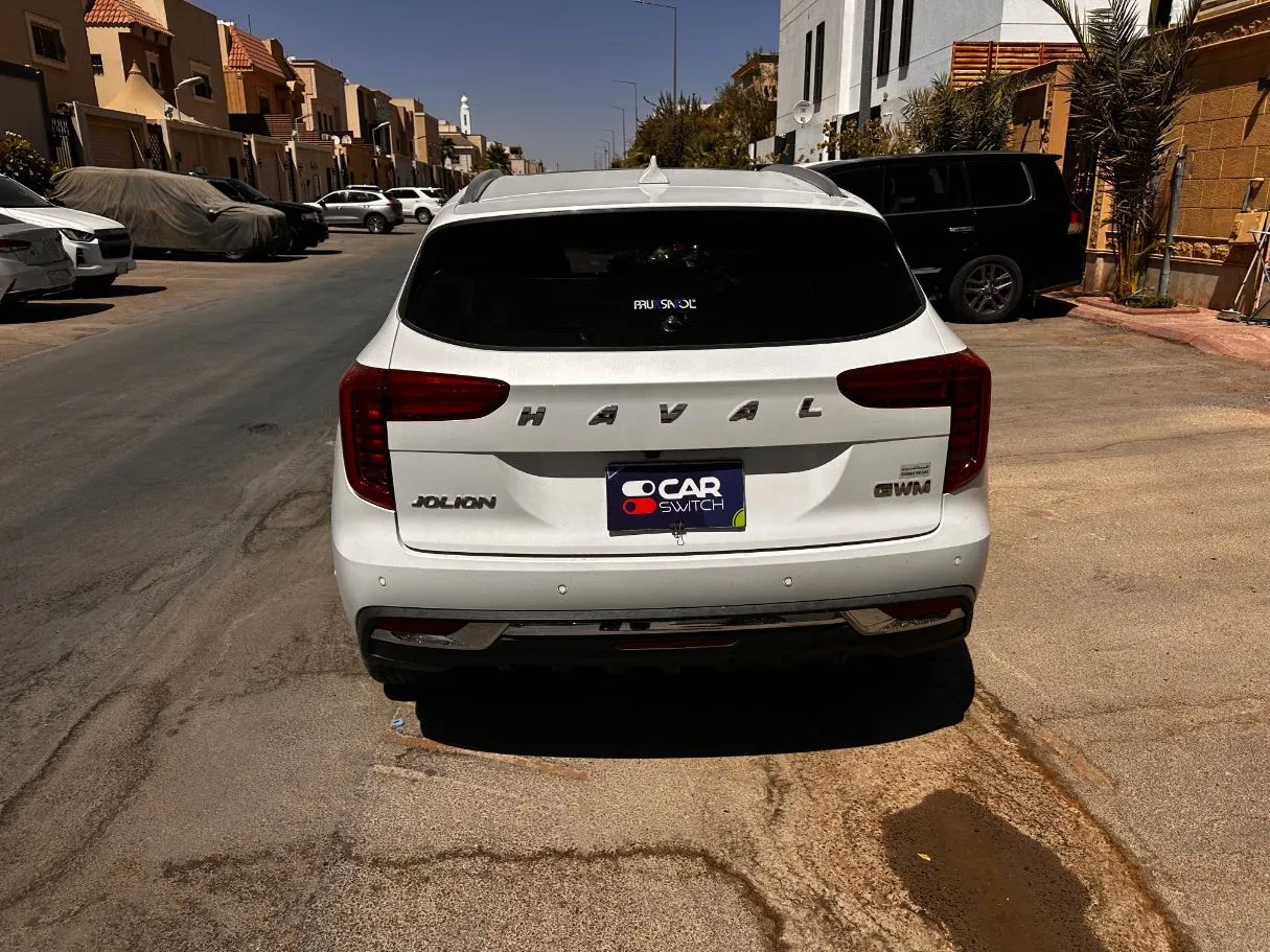Car image 6
