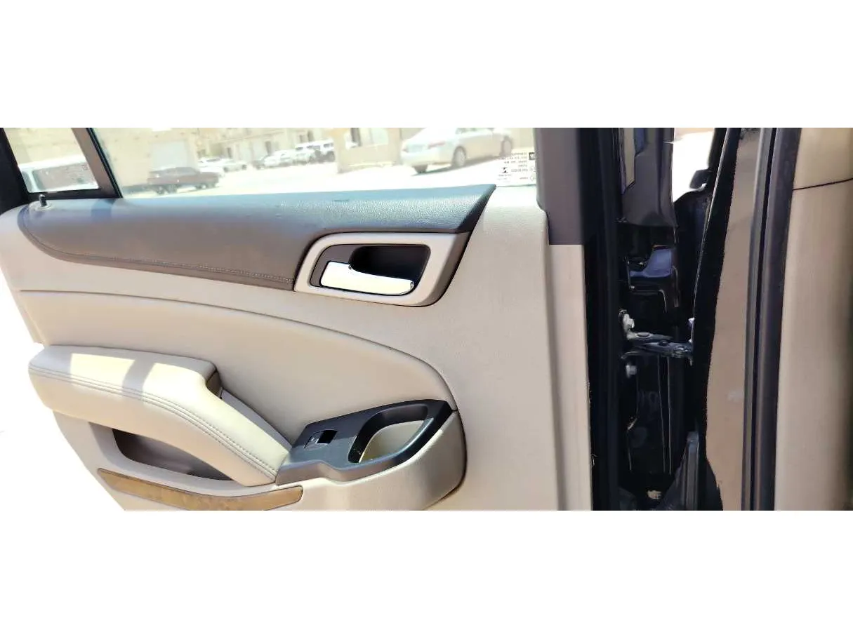 Car image 26