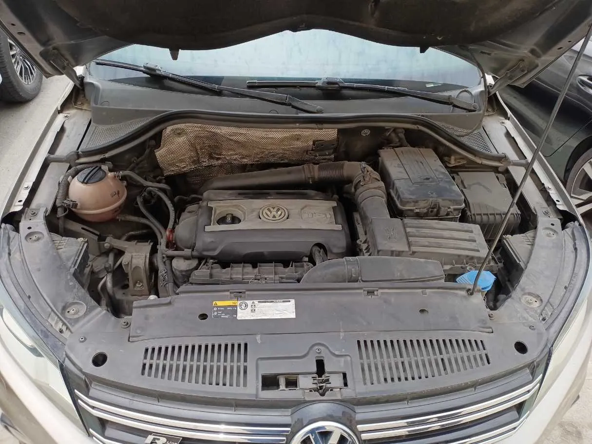 Car image 22