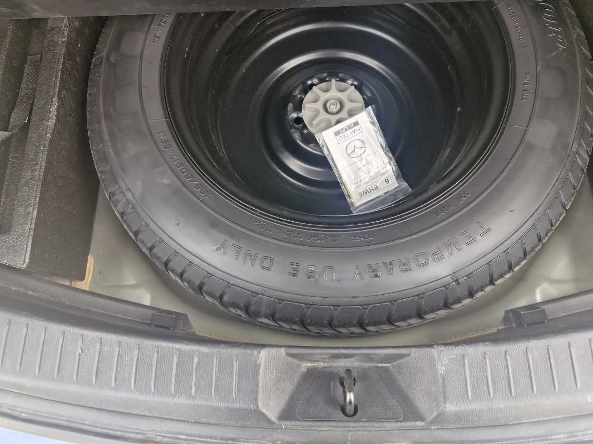 Car image 23