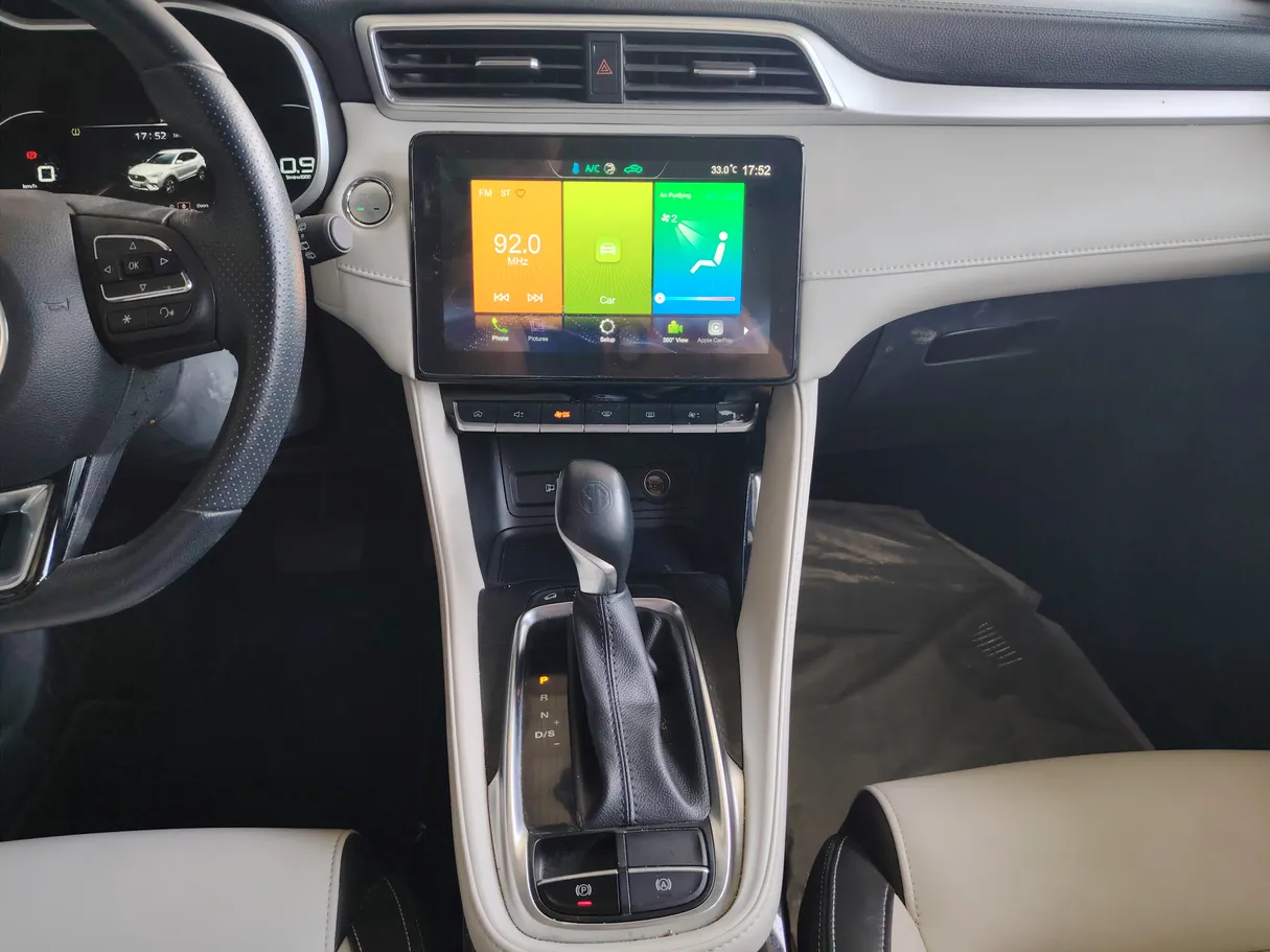Car image 25