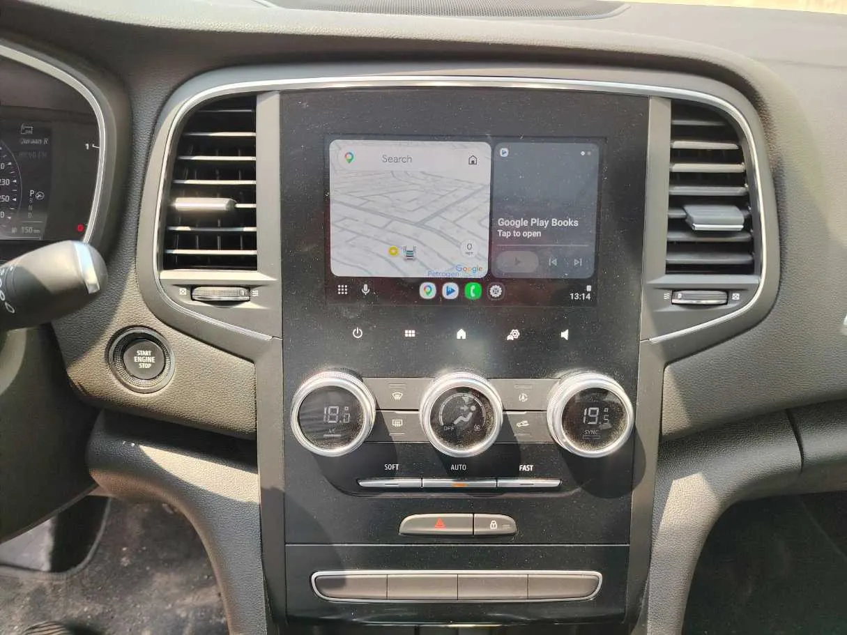 Car image 24