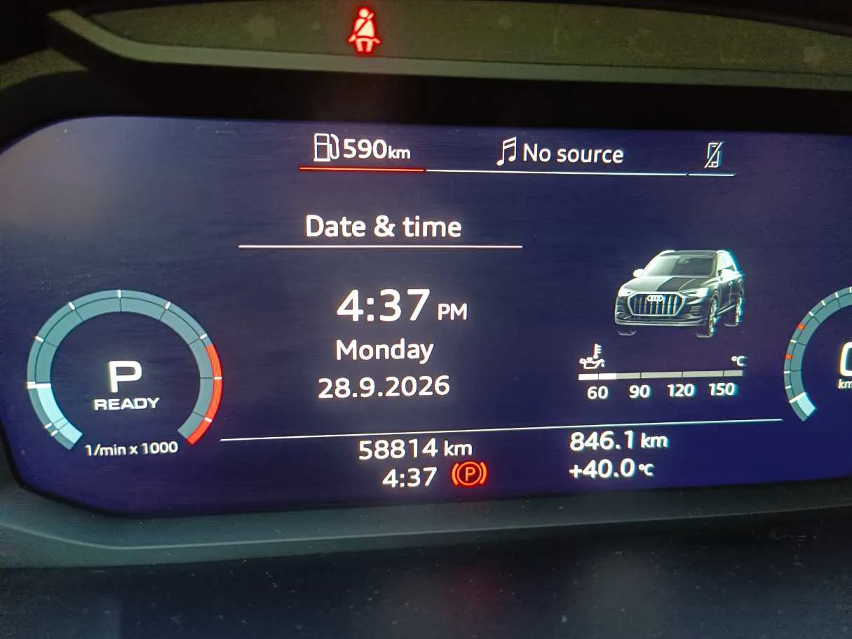 Car image 25