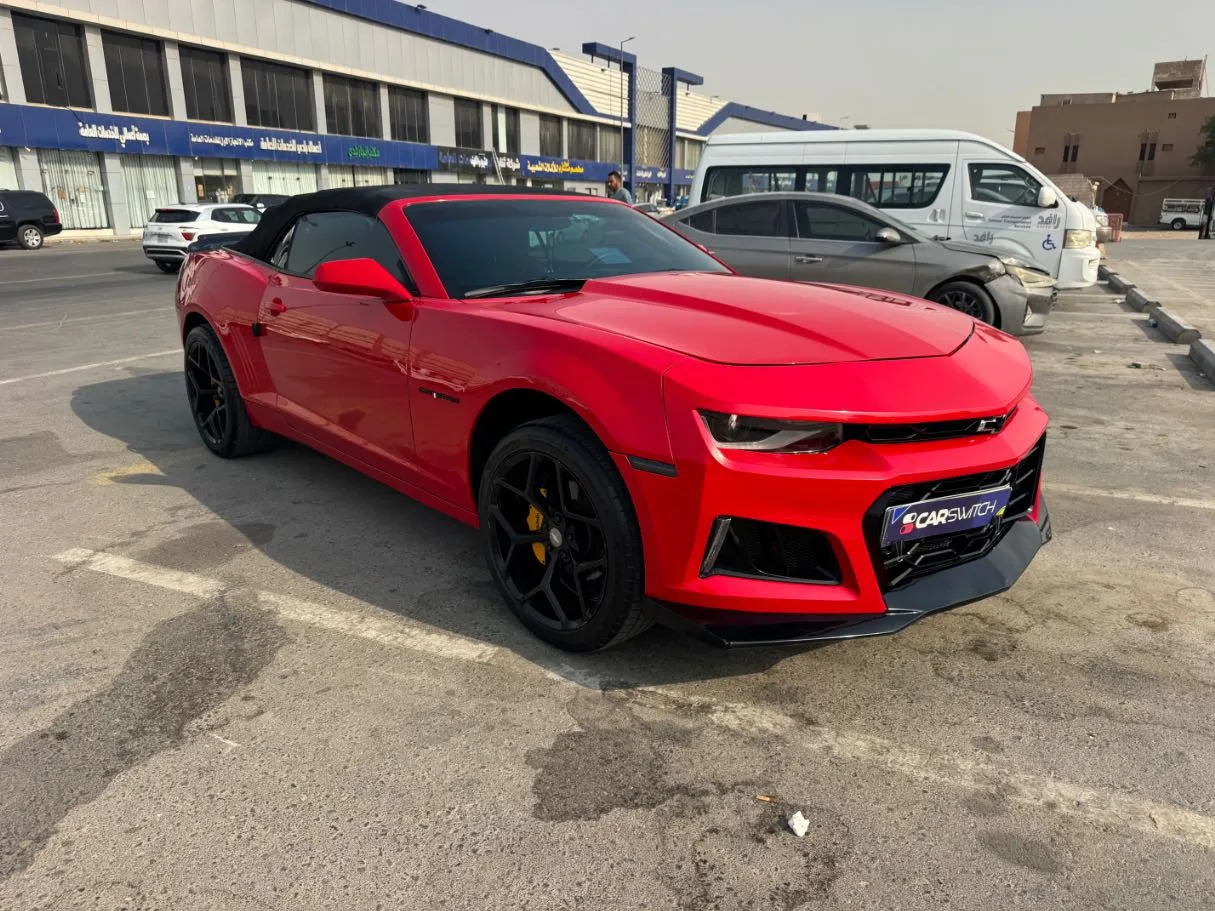 Car image 3