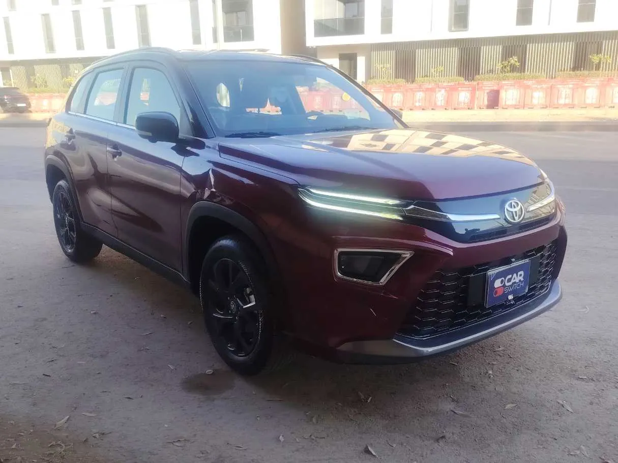 Car image 3