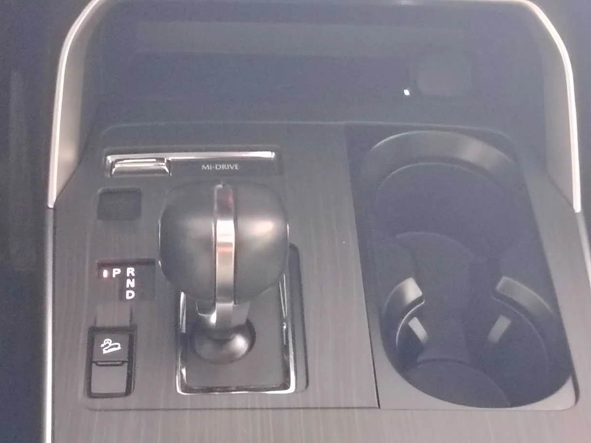 Car image 23