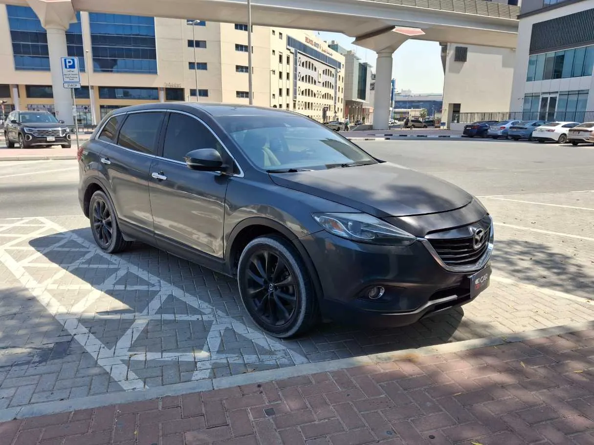 Car image 3