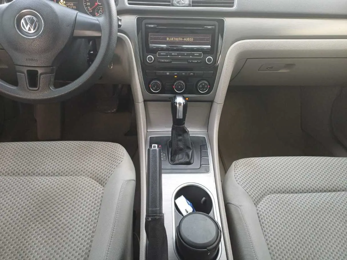 Car image 15