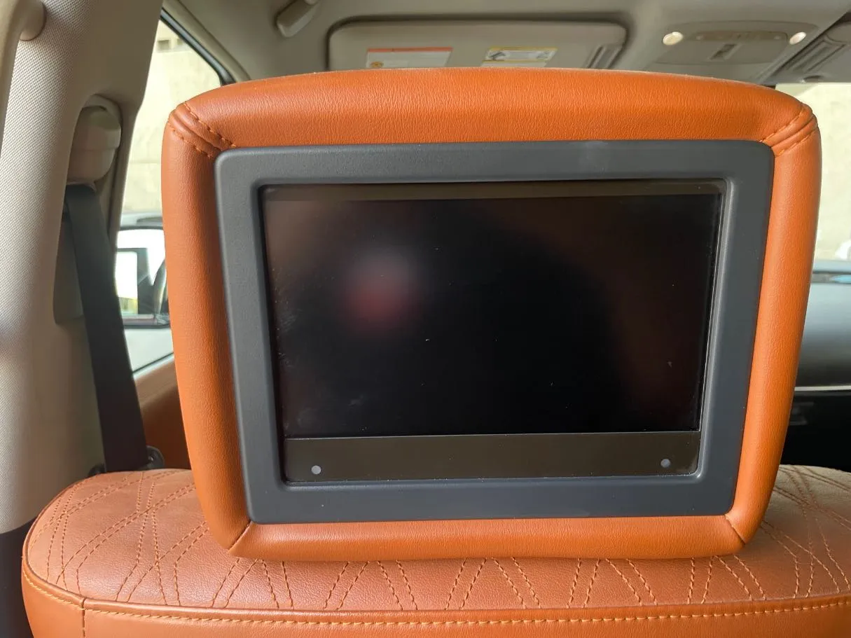 Car image 24
