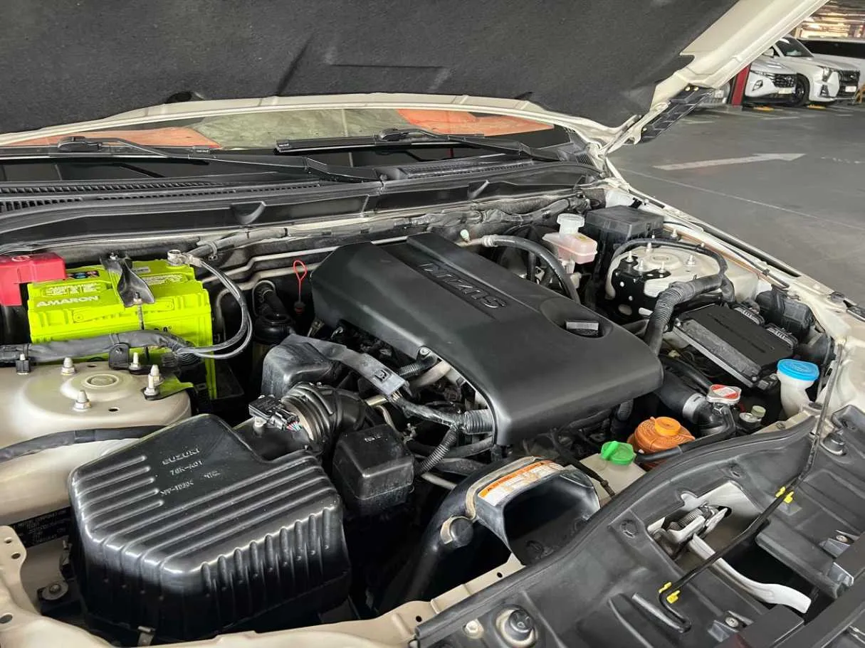 Car image 11